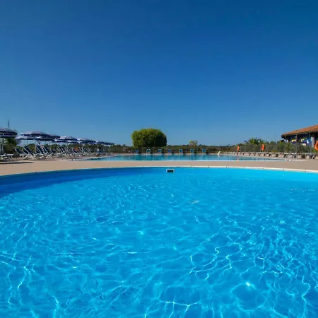 Locazione Turistica Mare Verde.4 Vakantiehuis *